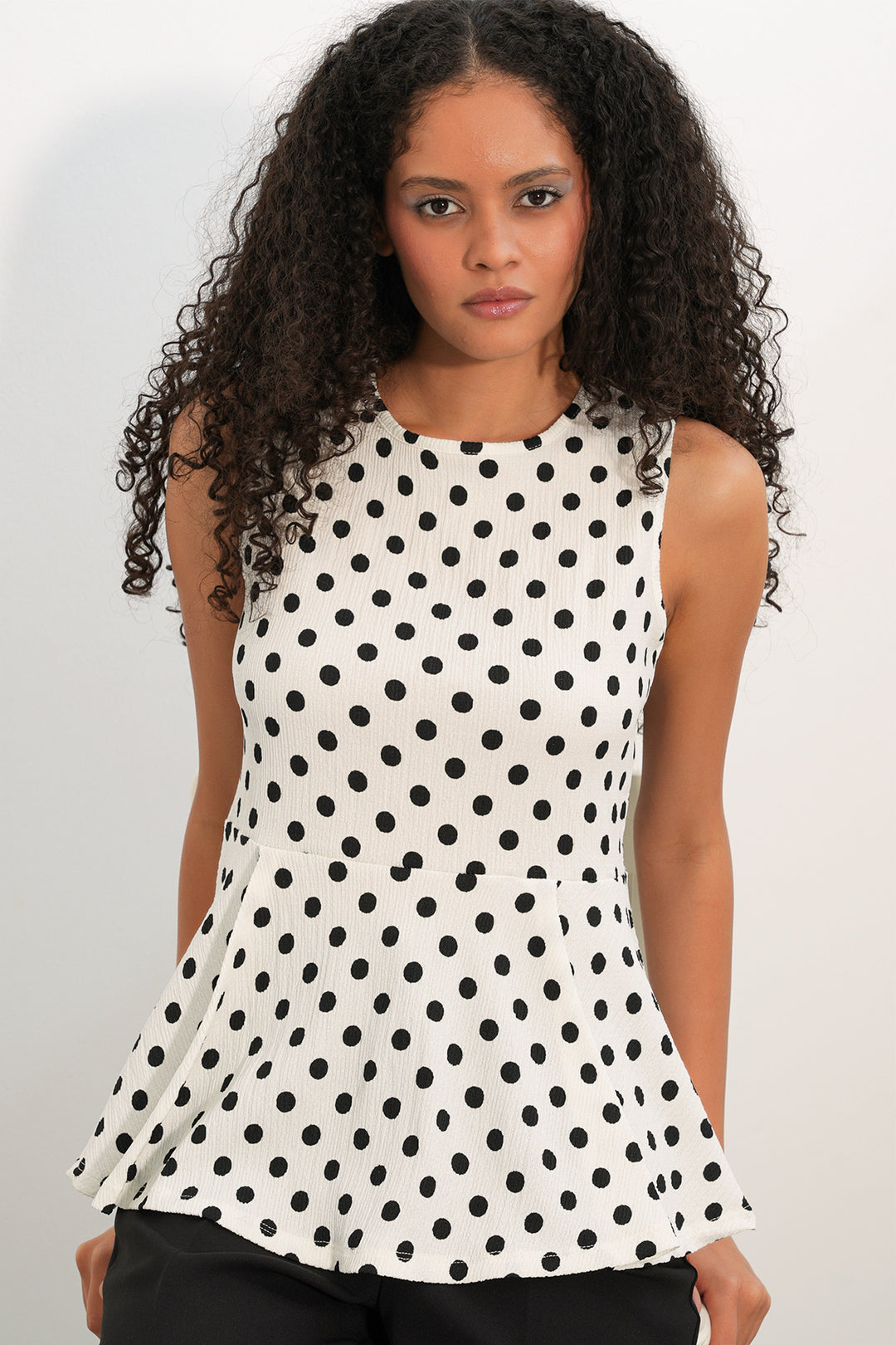 Bigdart Blouse à pois sans manches pour femme 40021 - Blanc