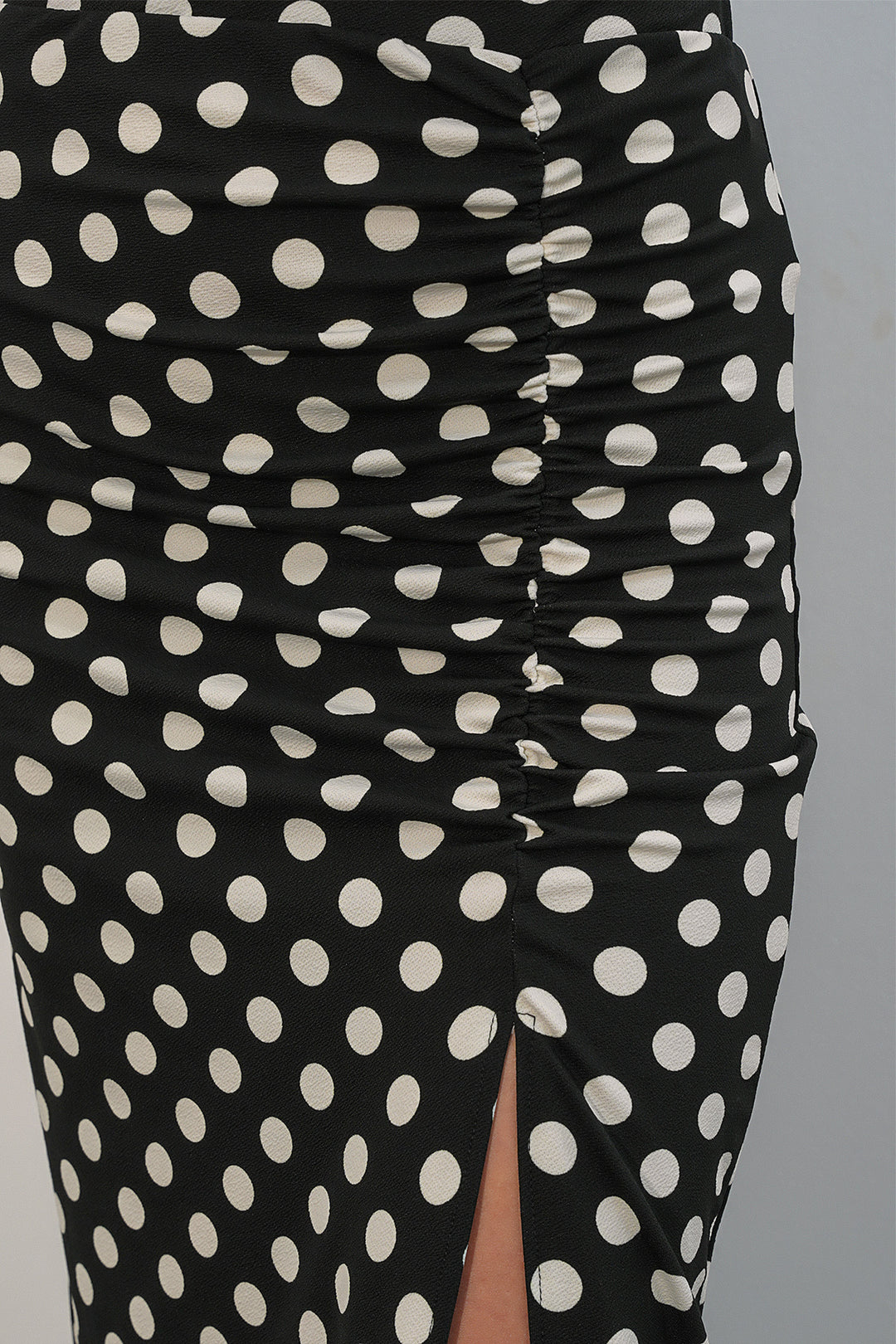 Bigdart Jupe à pois fendue pour femme 8082 - Noir