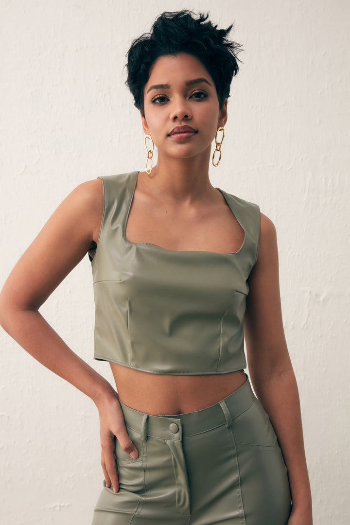 Sateen Blouse crop en cuir à col carré - Vert amande Vert