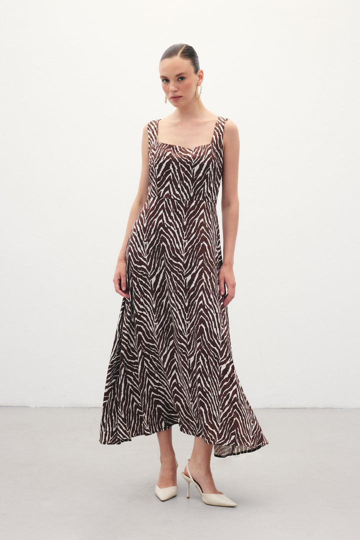 Sateen Robe à col carré à motif zèbre - Marron