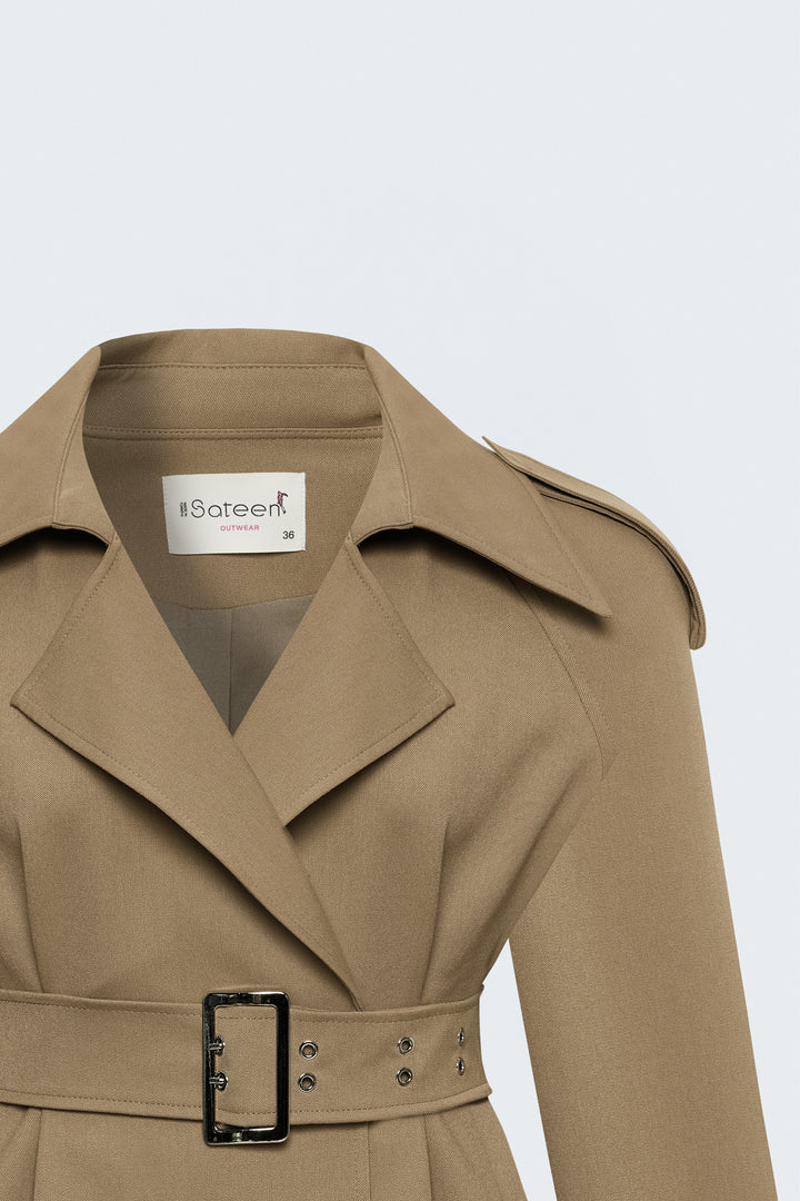 Sateen Trench Court avec Ceinture - Camel