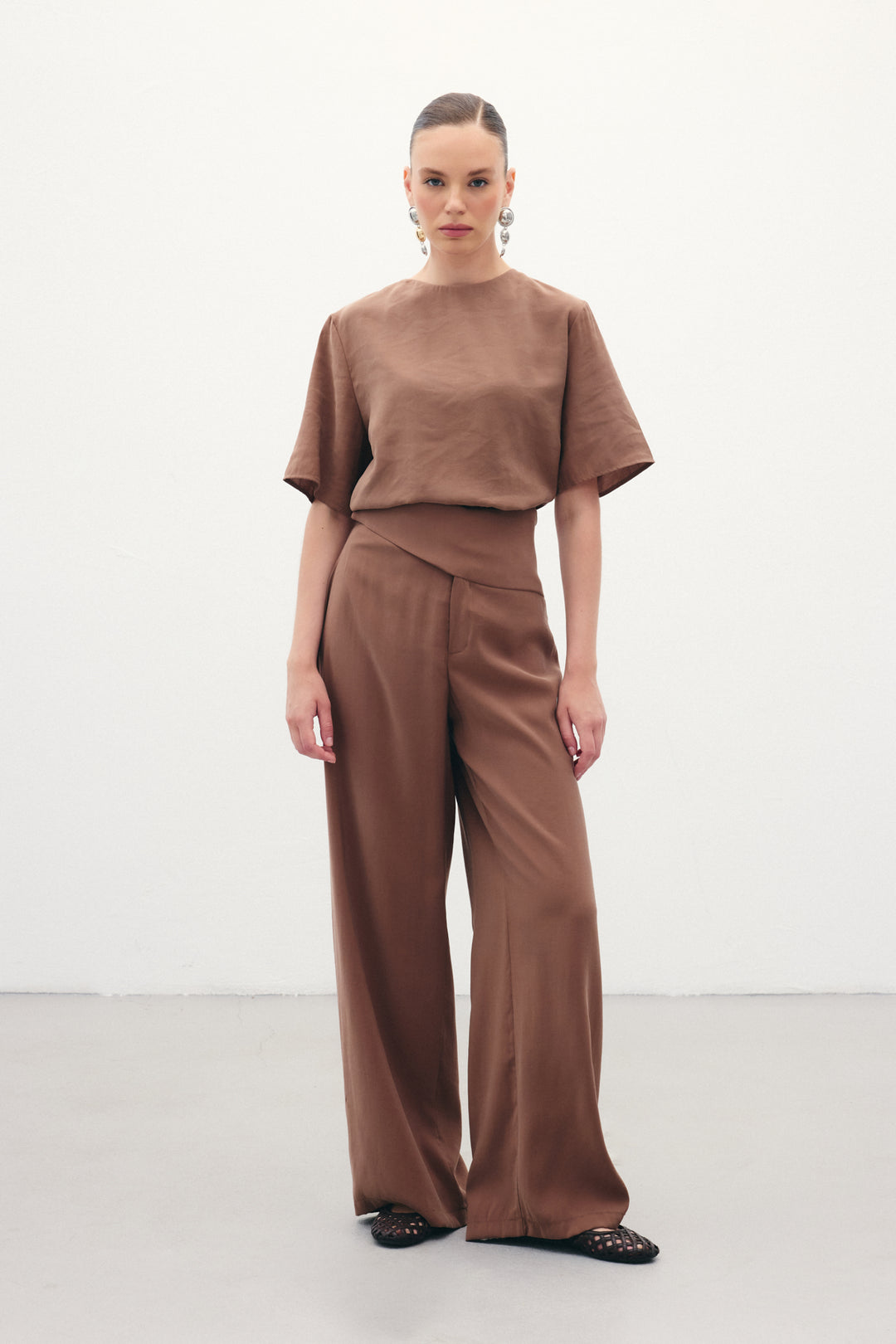 Sateen Pantalon modal avec ceinture - Marron