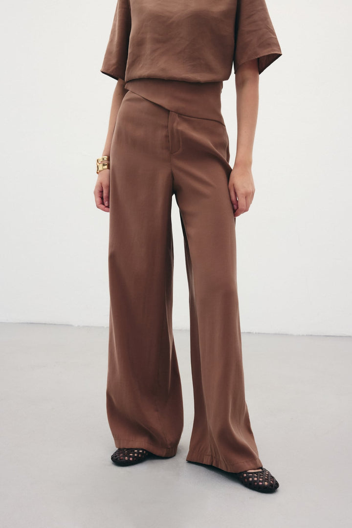 Sateen Pantalon modal avec ceinture - Marron