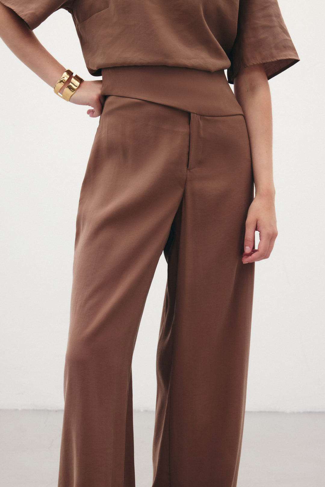 Sateen Pantalon modal avec ceinture - Marron