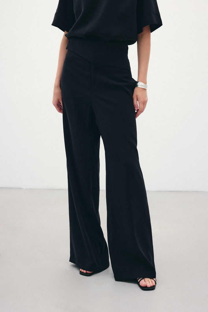 Sateen Pantalon Modal avec Détail de Ceinture - Noir