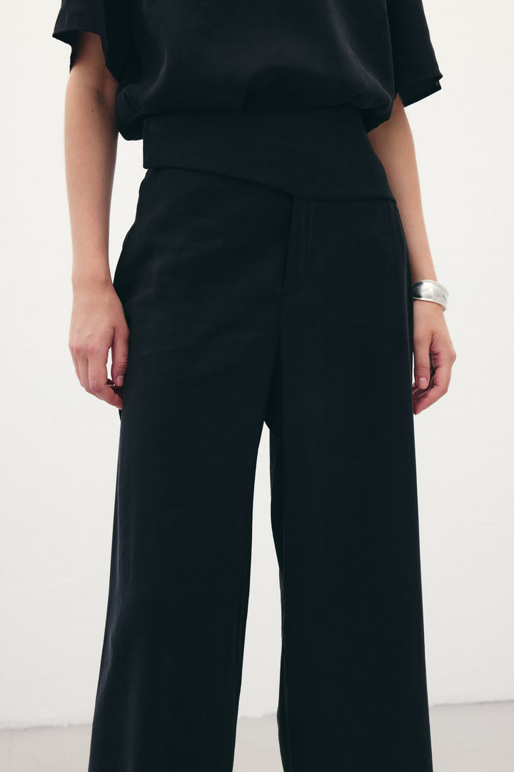 Sateen Pantalon Modal avec Détail de Ceinture - Noir