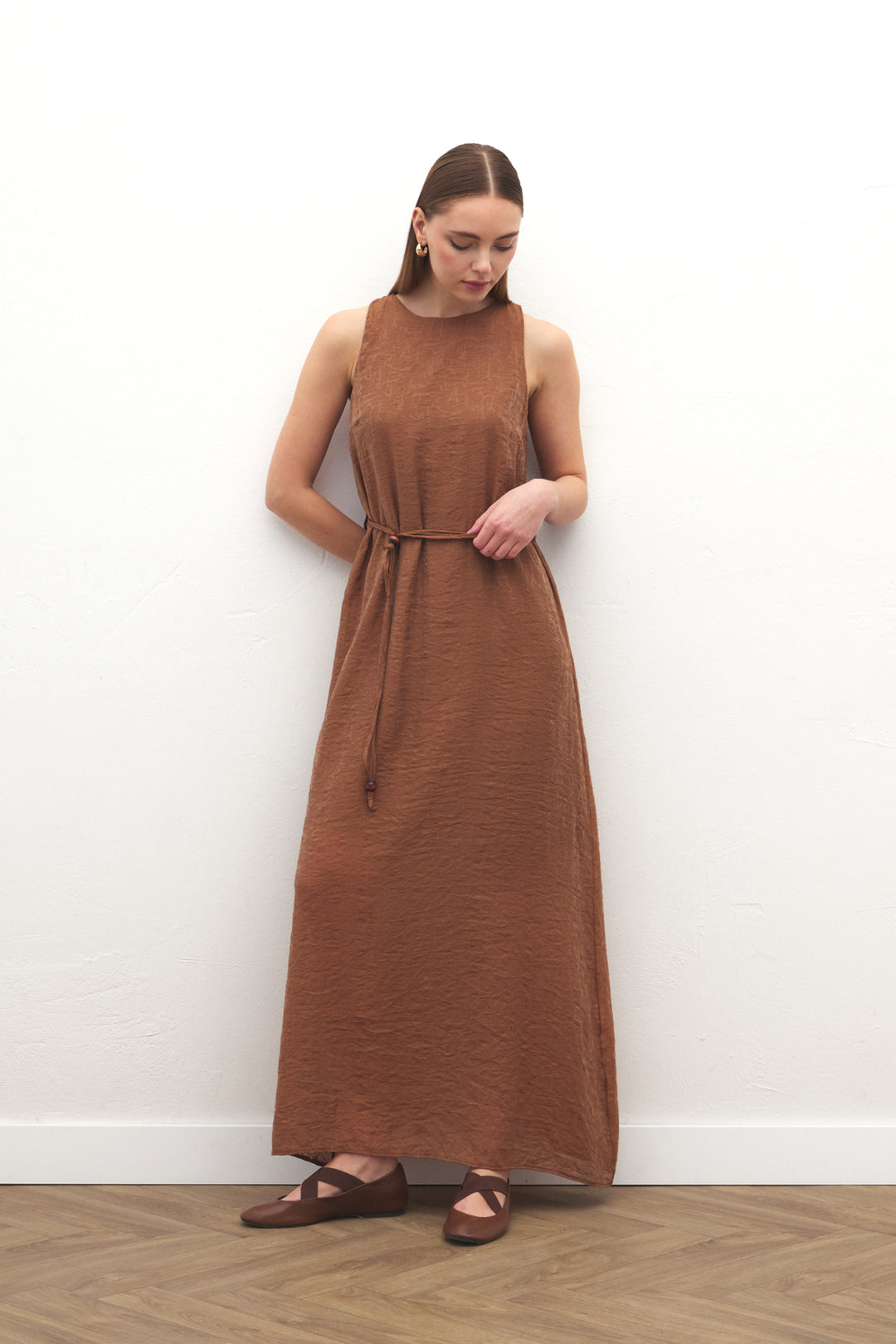 Sateen Robe Longue à Détail Ceinture - Marron