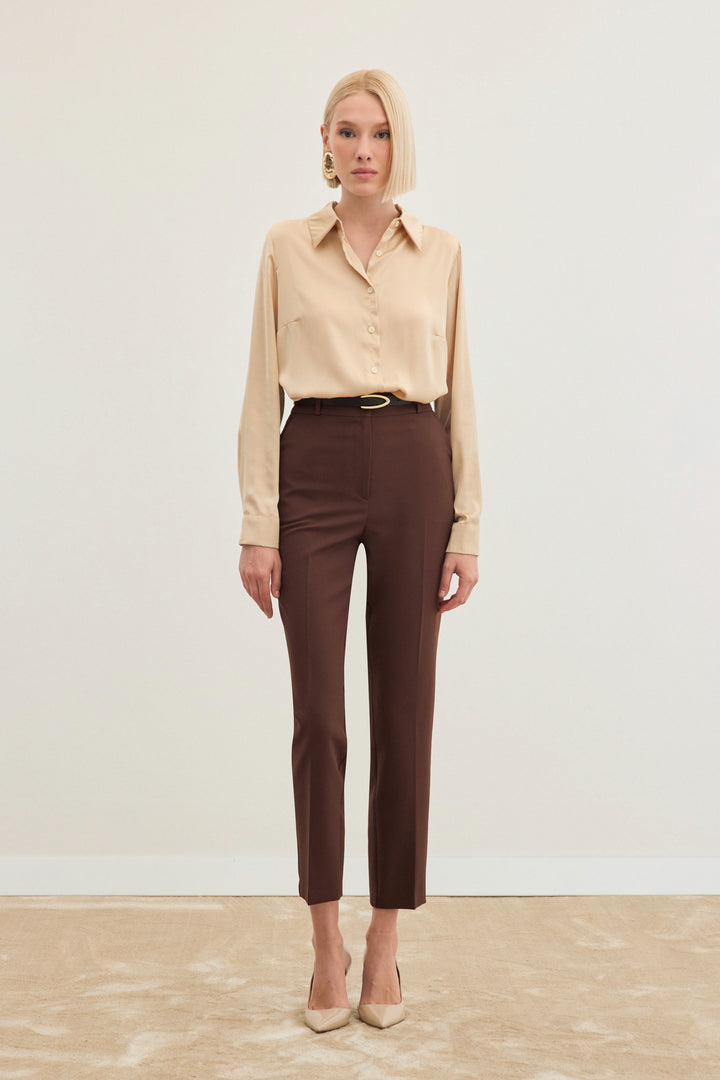 Sateen Pantalon ceinturé - Marron