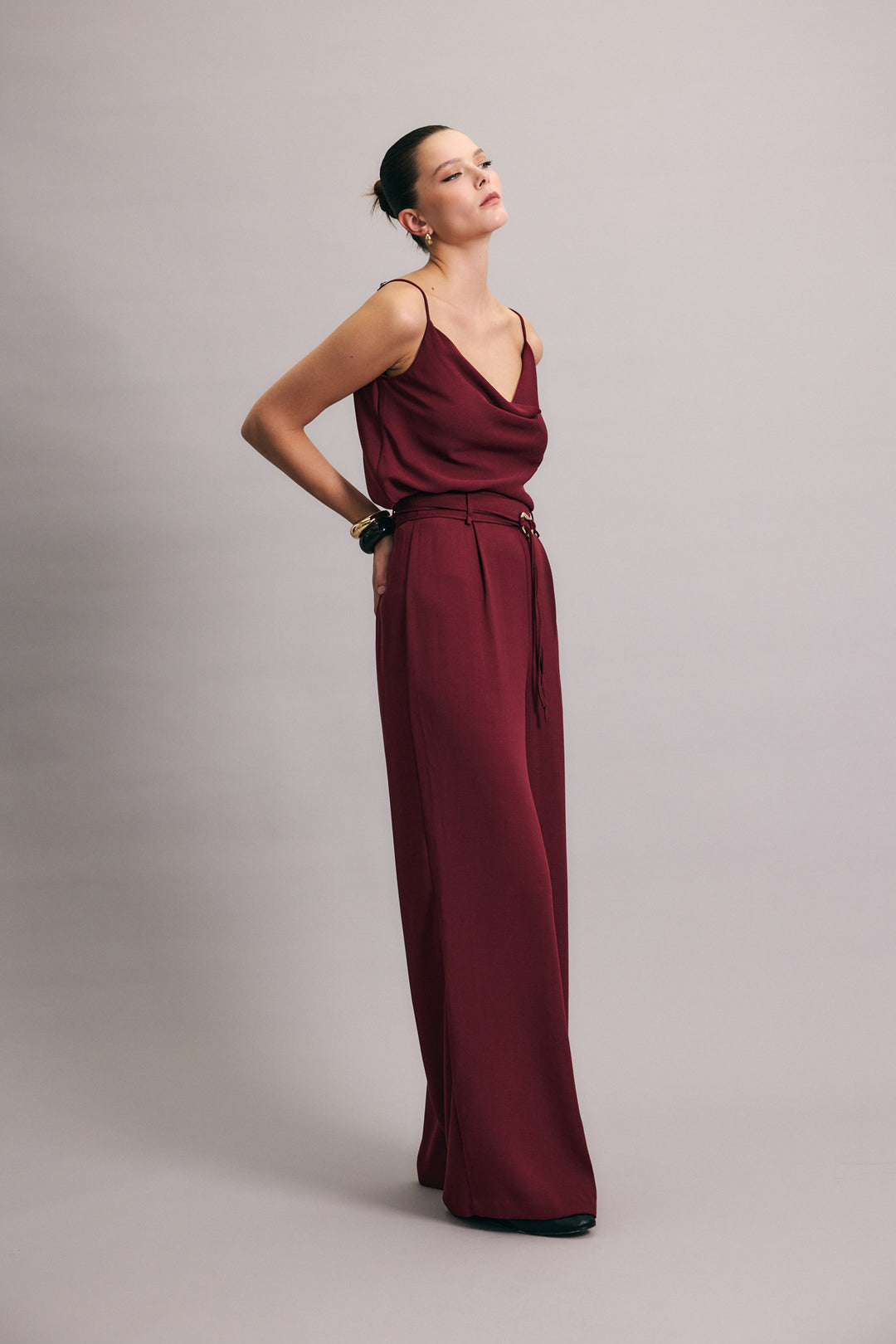 Sateen Pantalon ample ceinturé - Prune