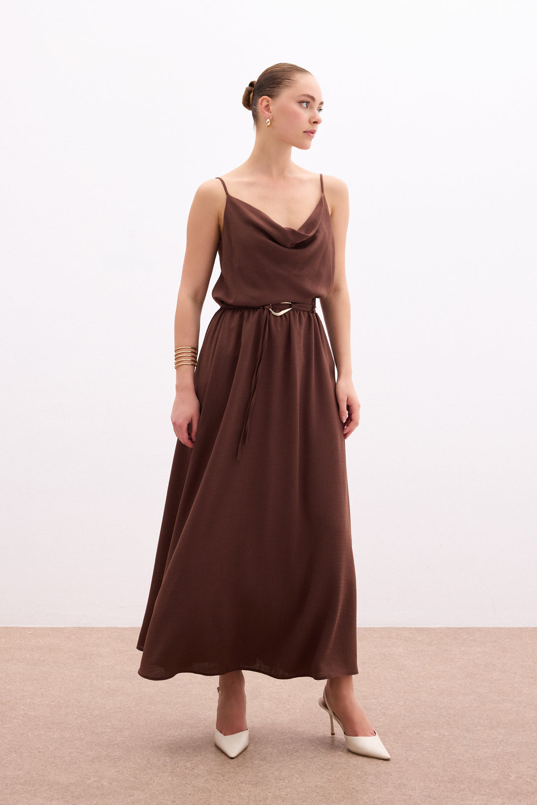 Sateen Jupe longue ceinturée - Marron