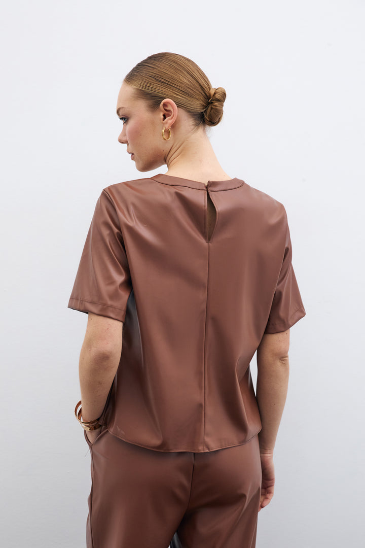 Sateen Blouse en cuir à manches courtes - Marron