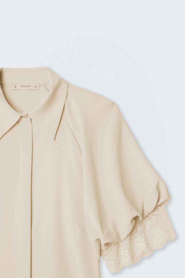 Sateen Chemisier à manches courtes avec détails en dentelle - Beige