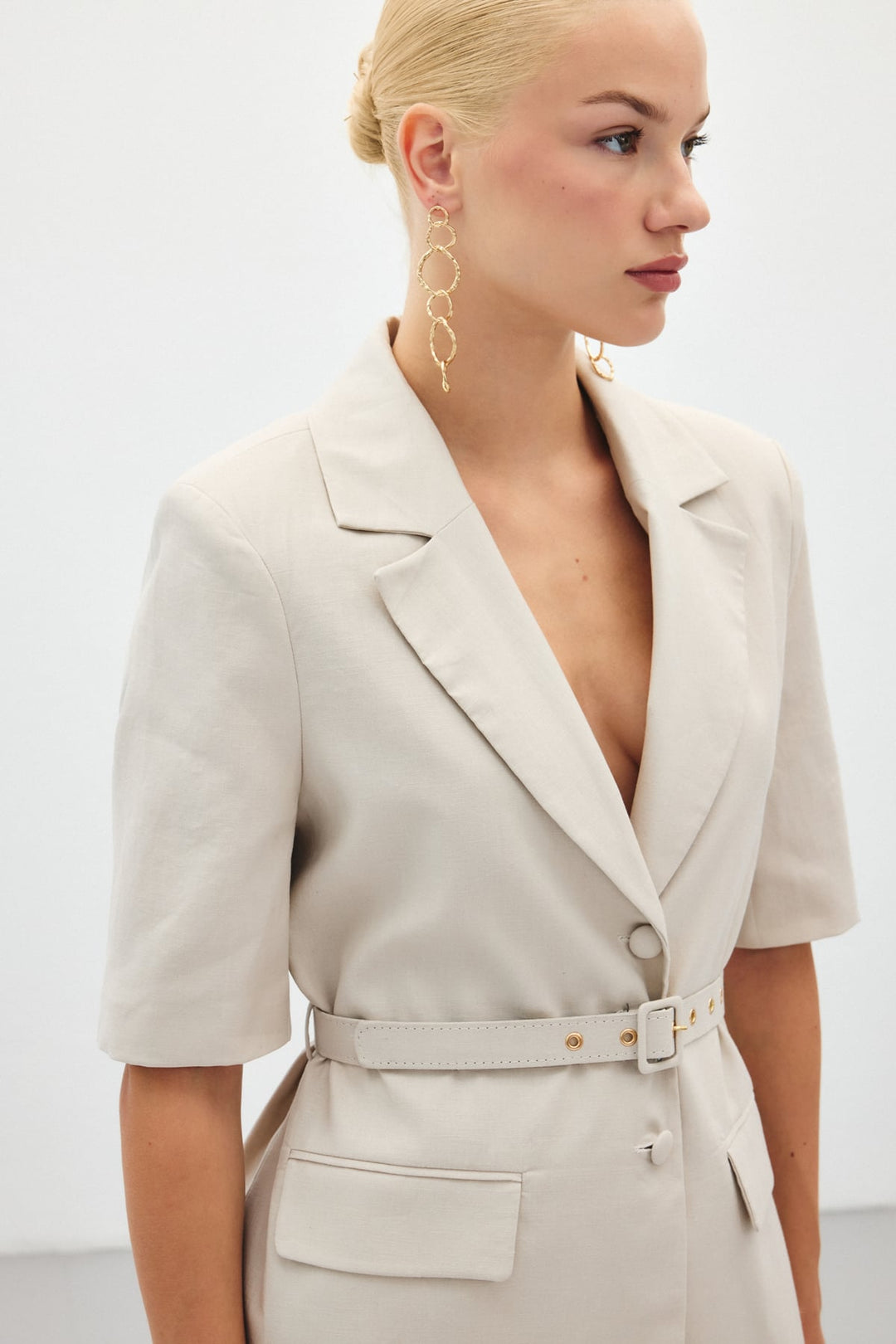 Sateen Veste ceinturée à manches courtes - Pierre