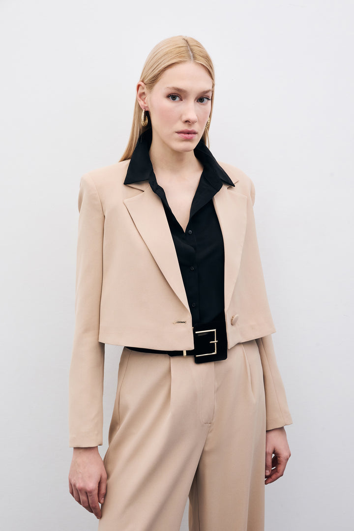 Sateen Veste en crêpe courte - Beige