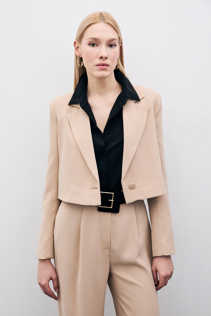 Sateen Veste en crêpe courte - Beige
