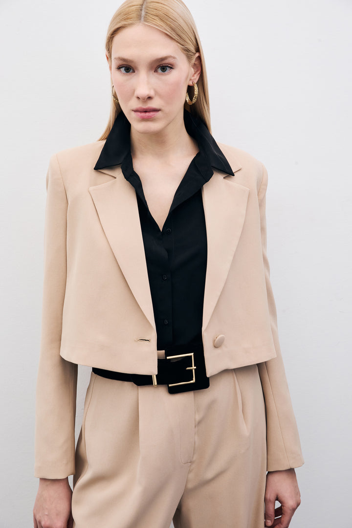 Sateen Veste en crêpe courte - Beige