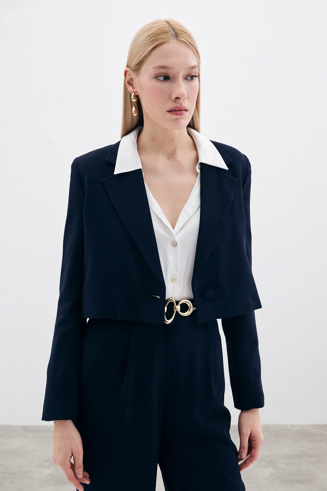 Sateen Veste Courte en Crêpe - Bleu marine