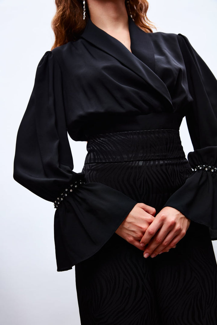 Sateen Blouse avec détails d'accessoires de manches - Noir