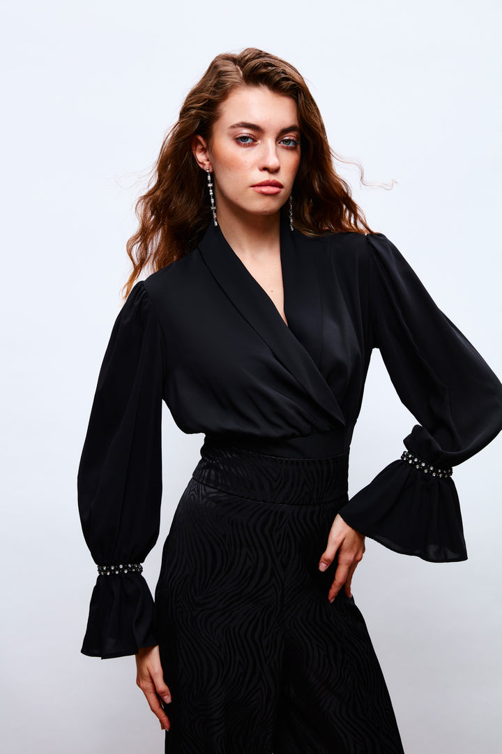 Sateen Blouse avec détails d'accessoires de manches - Noir