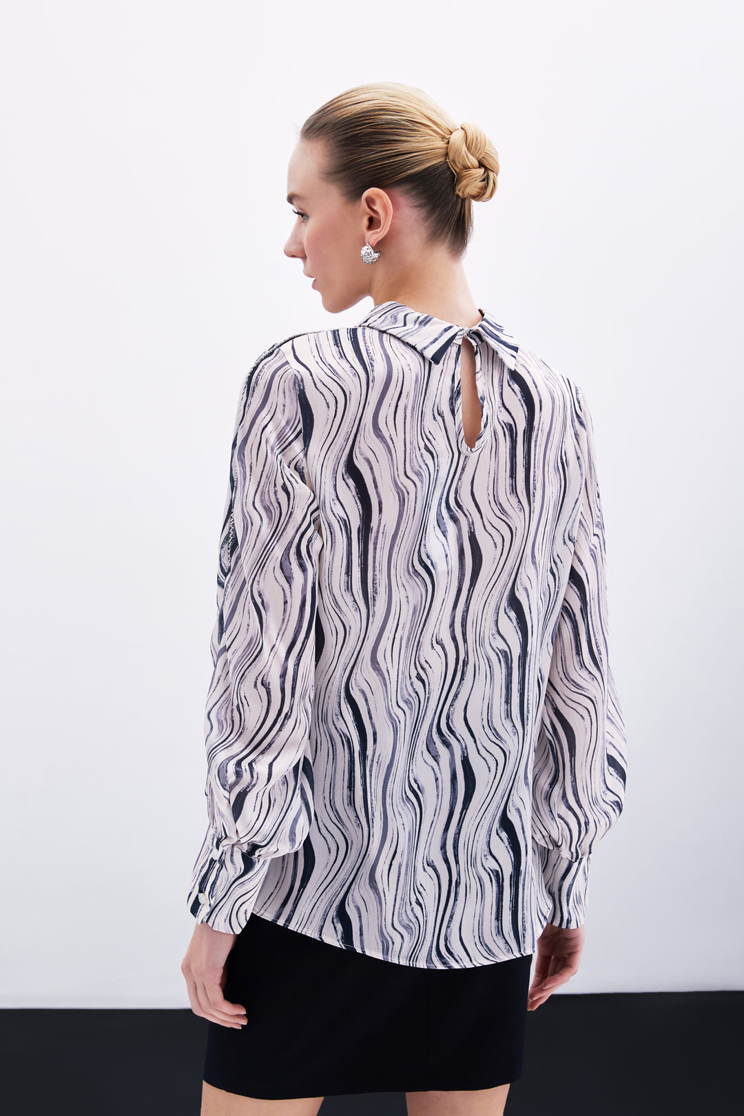 Sateen Blouse à motifs avec accessoires - Noir