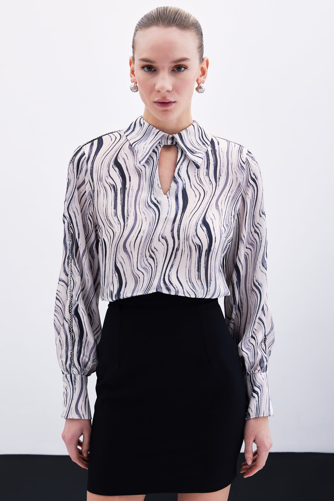 Sateen Blouse à motifs avec accessoires - Noir
