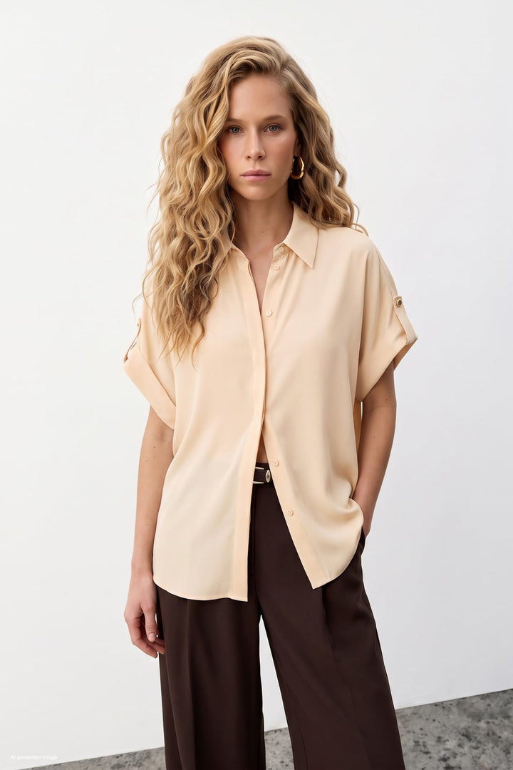 Sateen Chemise ample à détails de manches - Beige