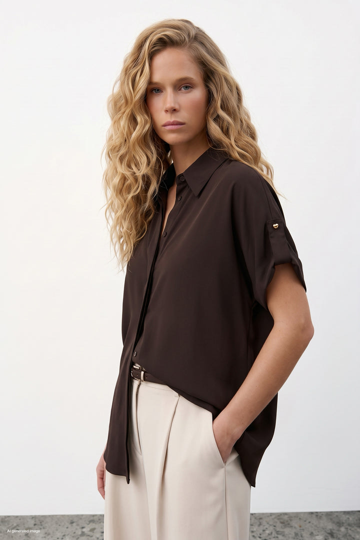 Sateen Chemise ample avec détails aux manches - Marron