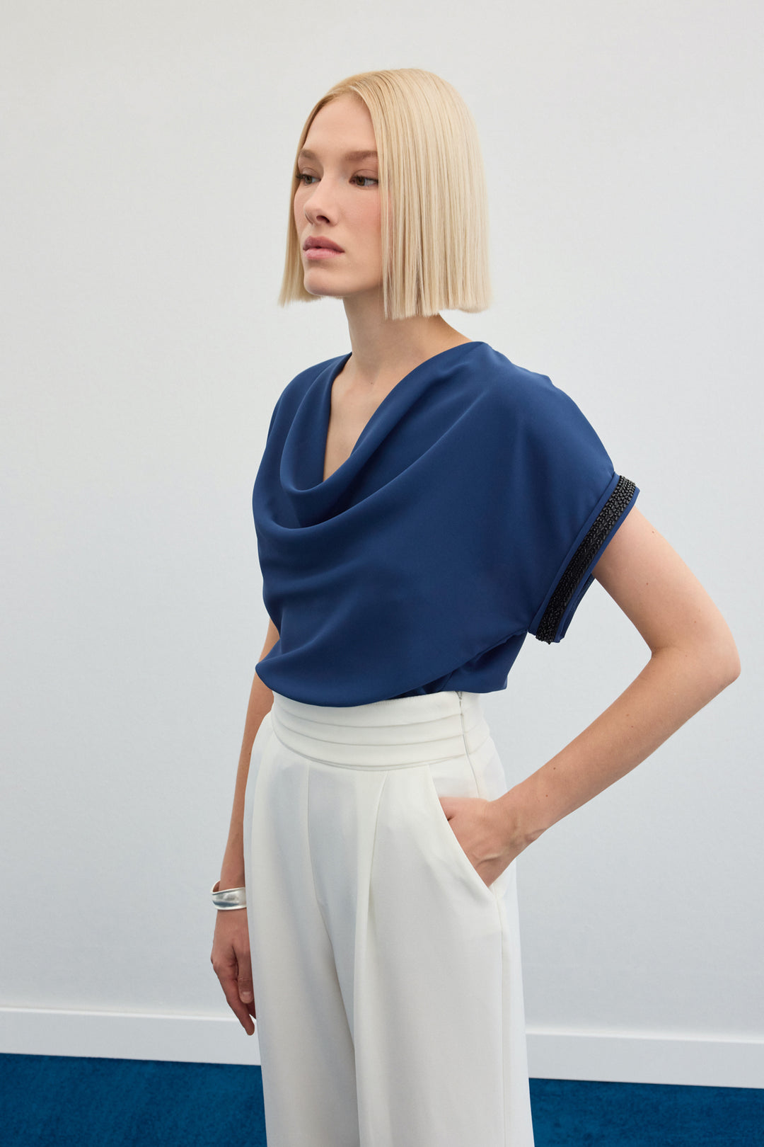Sateen Blouse ample à détails en pierres - Indigo