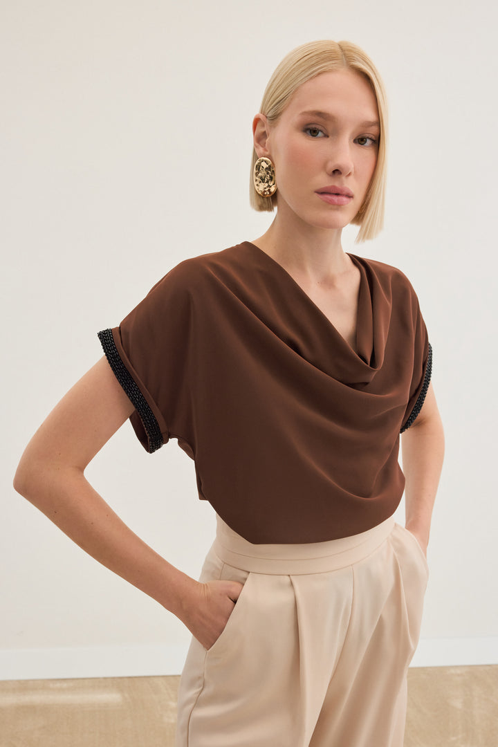 Sateen Blouse ample à détails en pierres - Marron