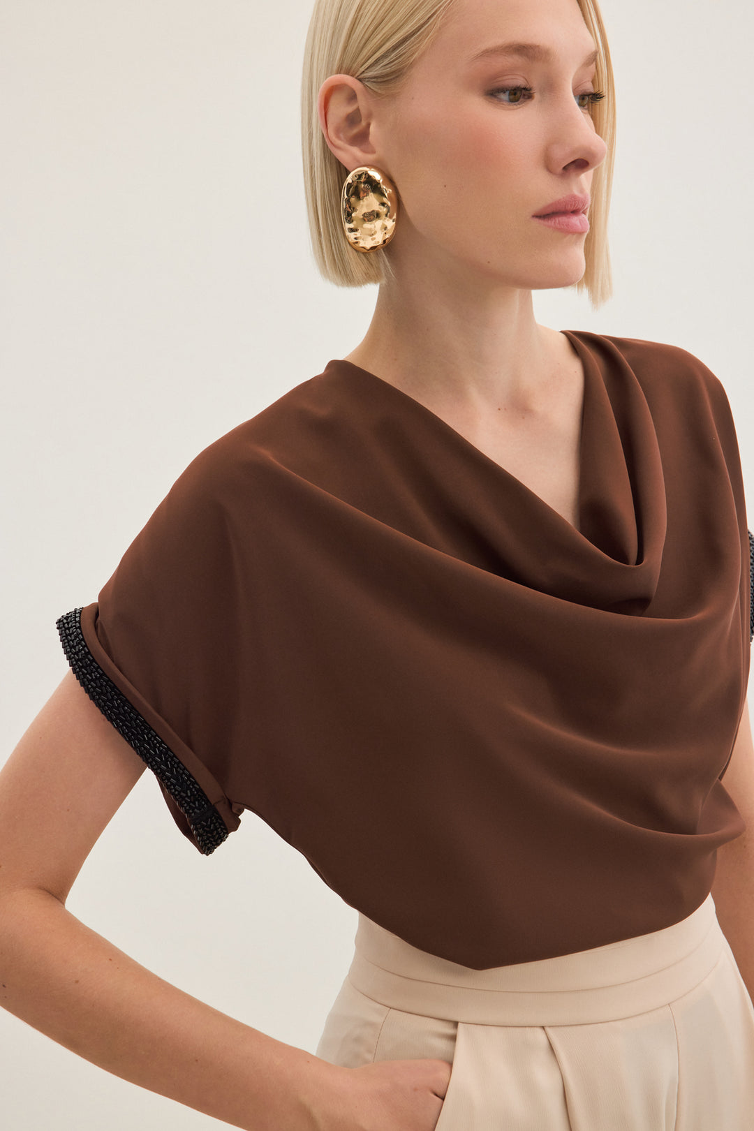 Sateen Blouse ample à détails en pierres - Marron