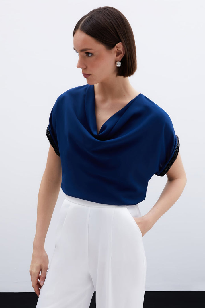 Sateen Blouse Ample avec Détails en Pierre - Bleu marine
