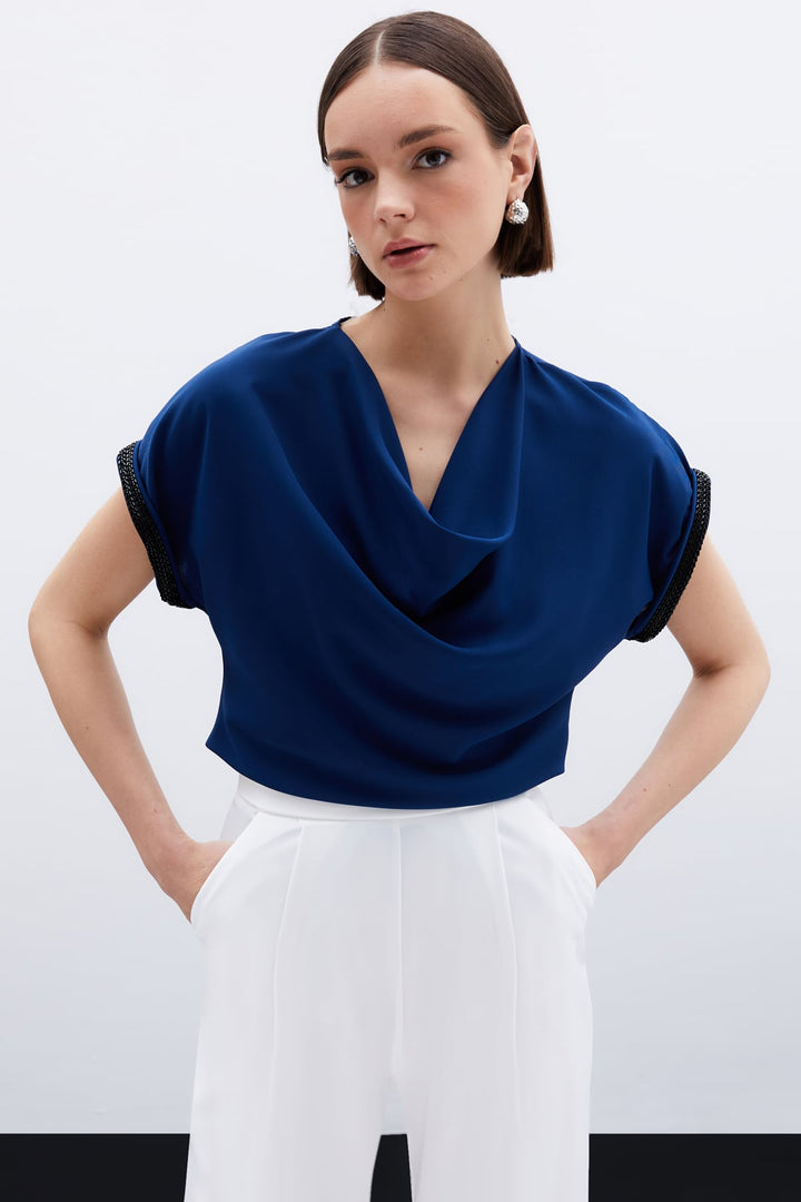 Sateen Blouse Ample avec Détails en Pierre - Bleu marine