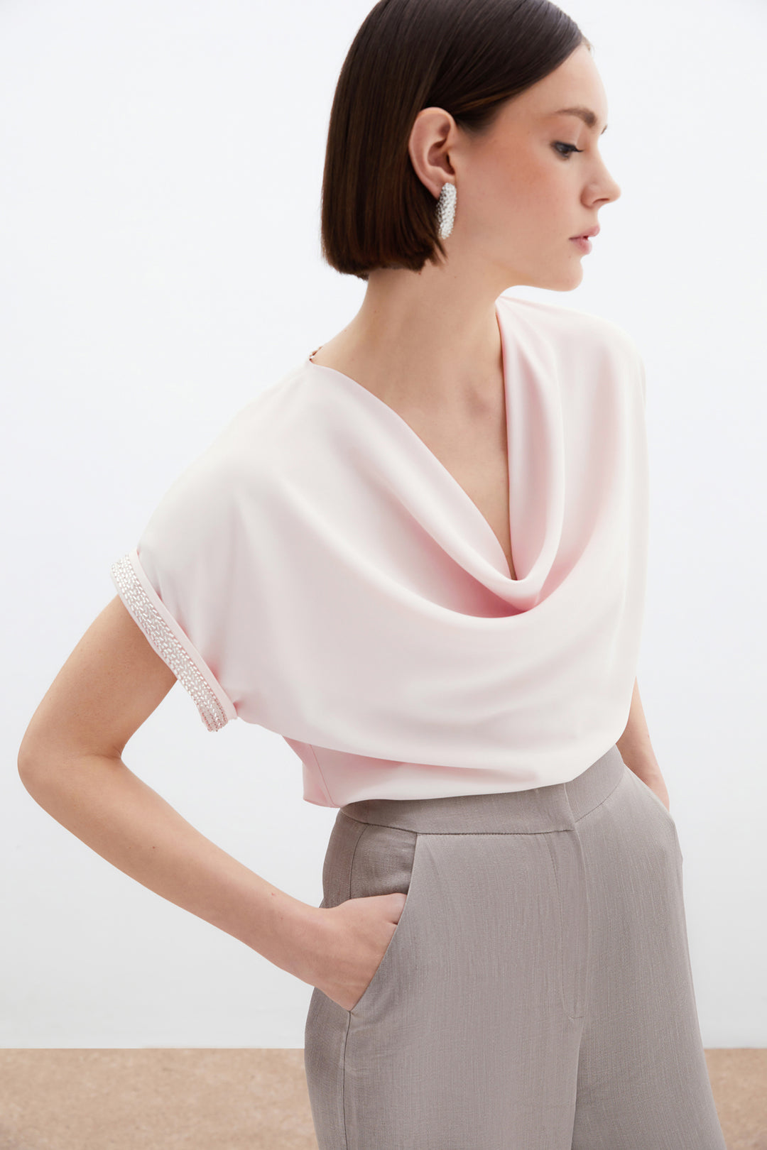 Sateen Blouse ample avec détails en pierre - Poudre