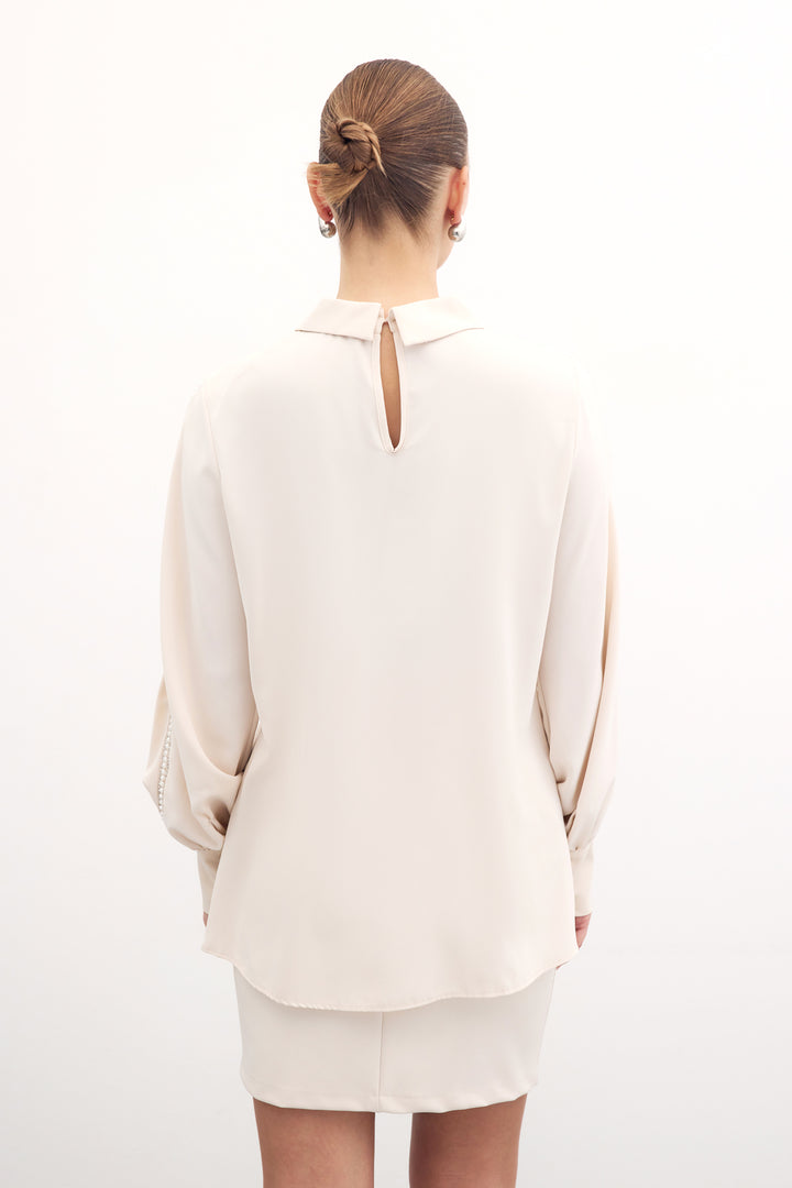 Sateen Blouse avec Détails en Perles aux Manches - Beige