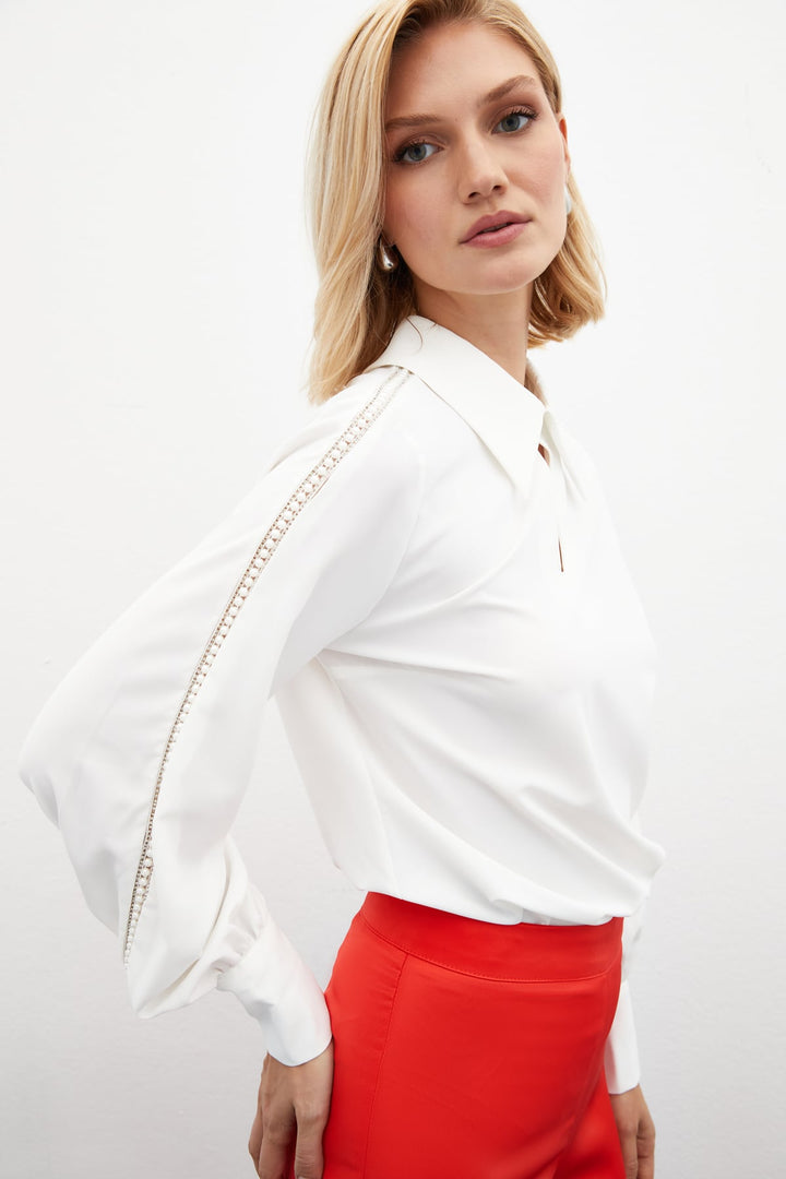 Sateen Blouse avec Détails en Perles aux Manches - Écru