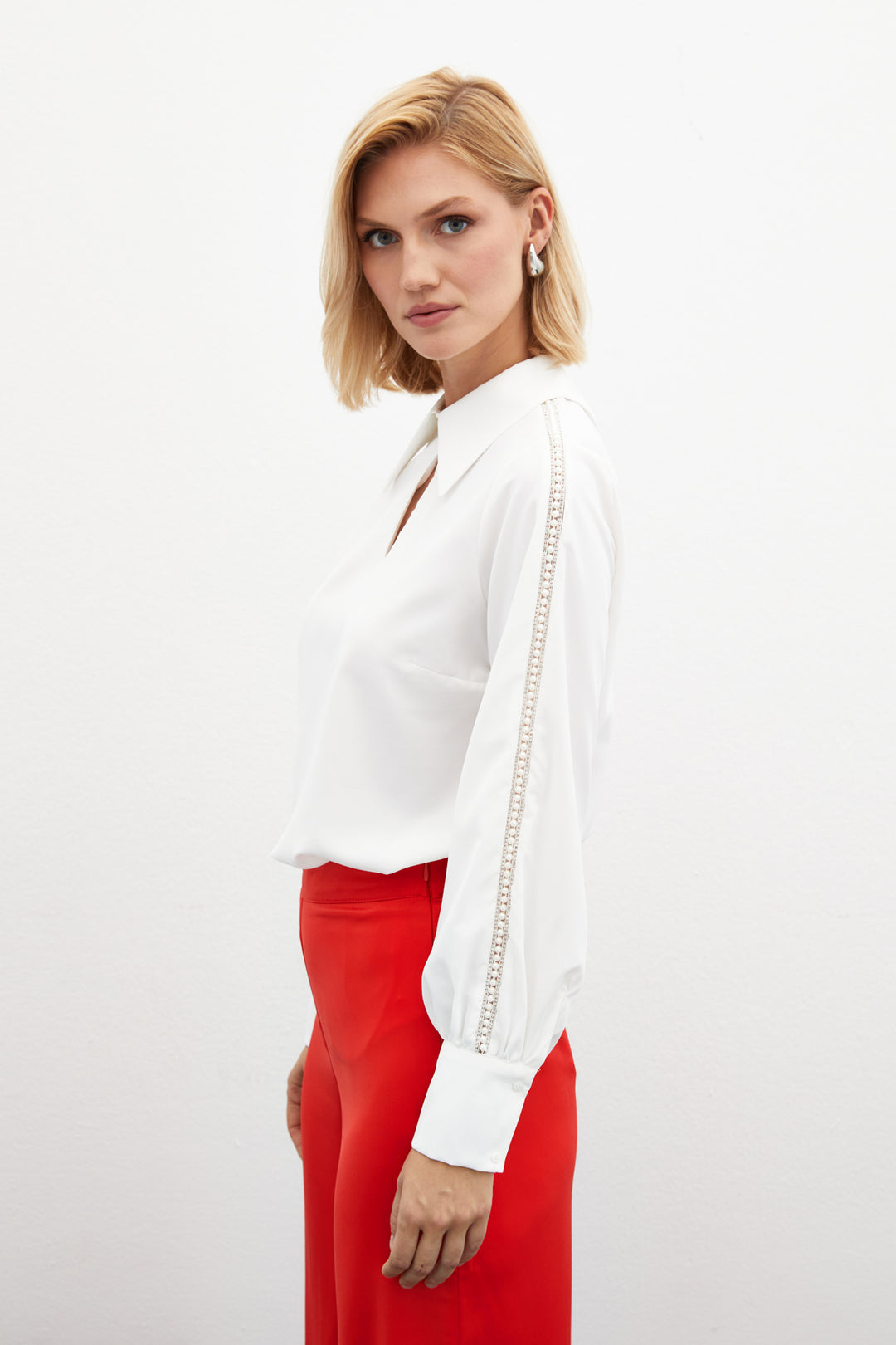 Sateen Blouse avec Détails en Perles aux Manches - Écru