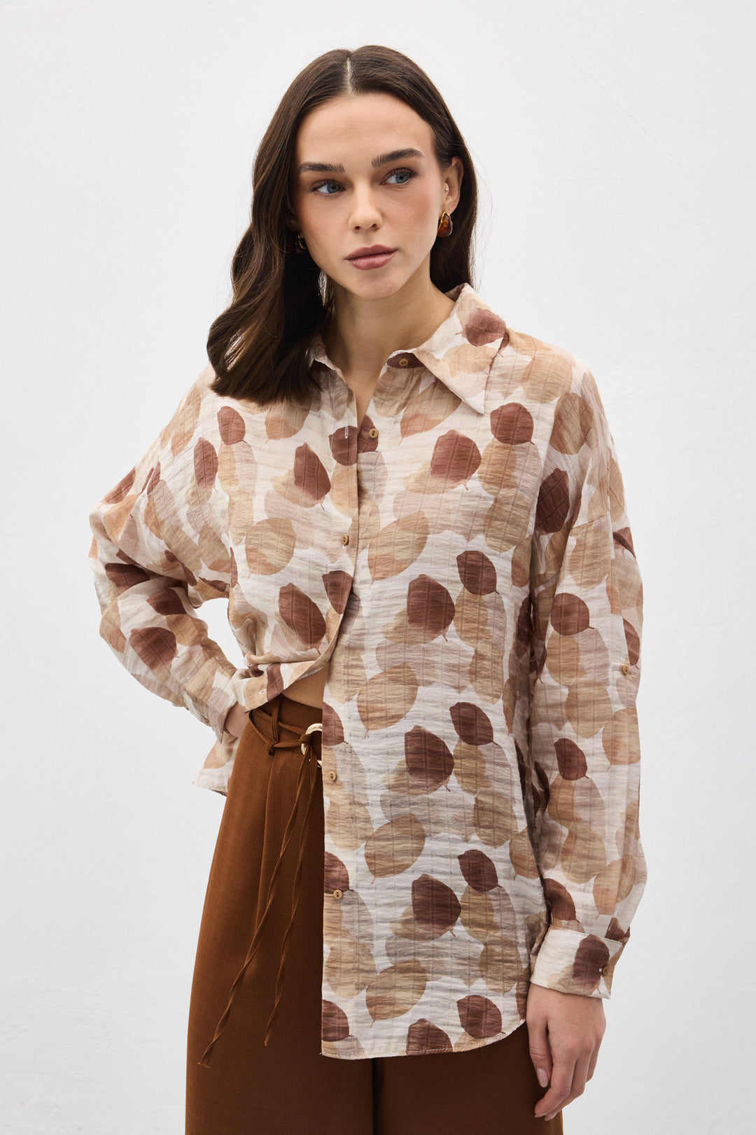 Sateen Chemise Fine à Manches Roulées - Marron
