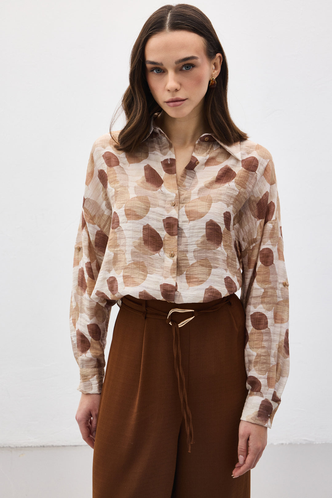 Sateen Chemise Fine à Manches Roulées - Marron