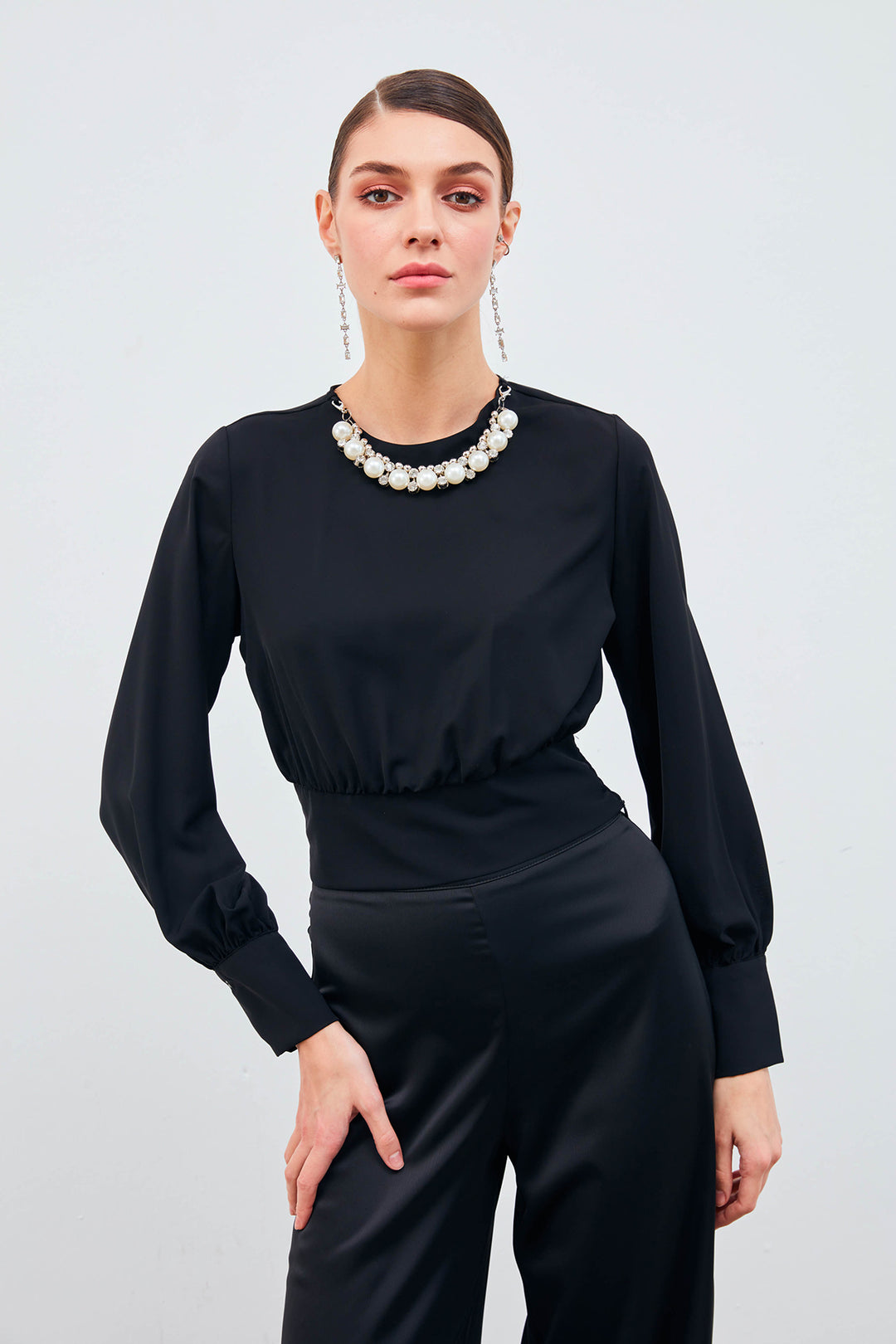 Sateen Crop top avec détails de collier - Noir