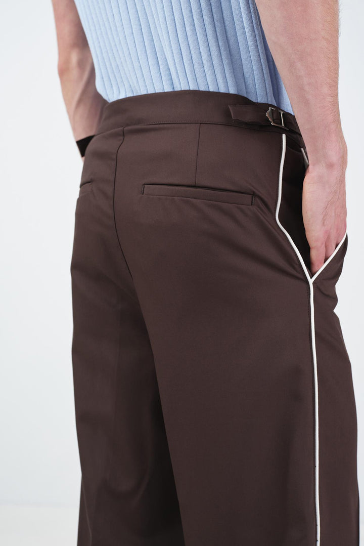 Giesto Pantalon classique marron avec biais contrasté - Marron