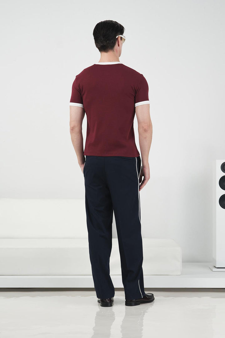 Giesto T-shirt bordeaux à col rond avec détails contrastés - Bordeaux
