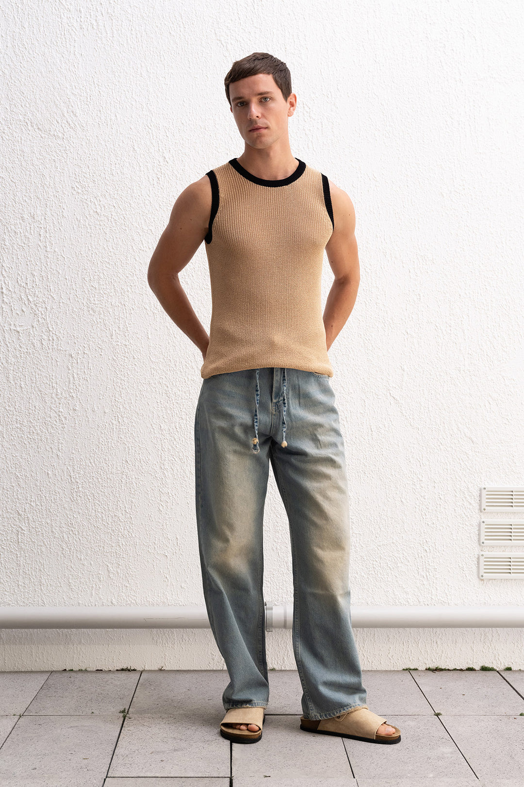 Giesto T-shirt Tricot Sans Manches Beige à Détails Contrastés - Beige