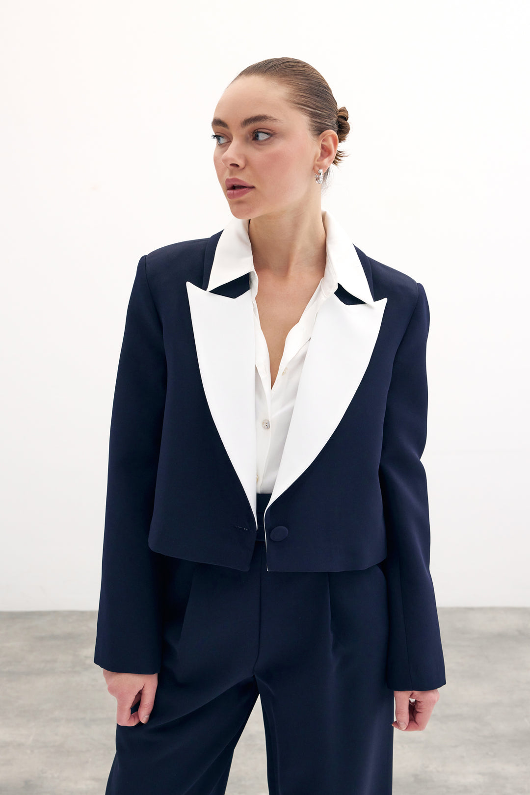 Sateen Veste courte contrastée - Bleu marine