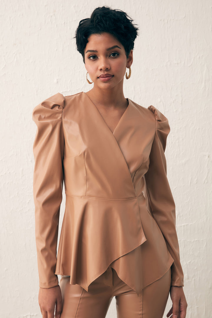Sateen Blouse en cuir croisée - camel