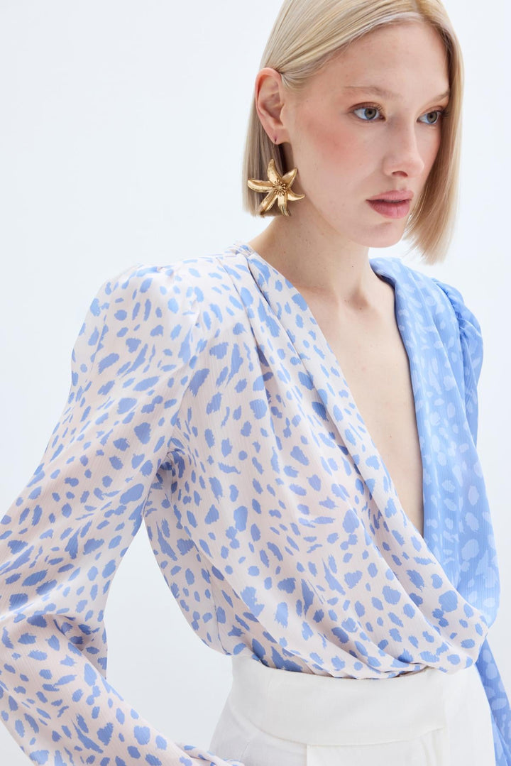 Sateen Body Croisé à Motifs - bebeBleu Écru