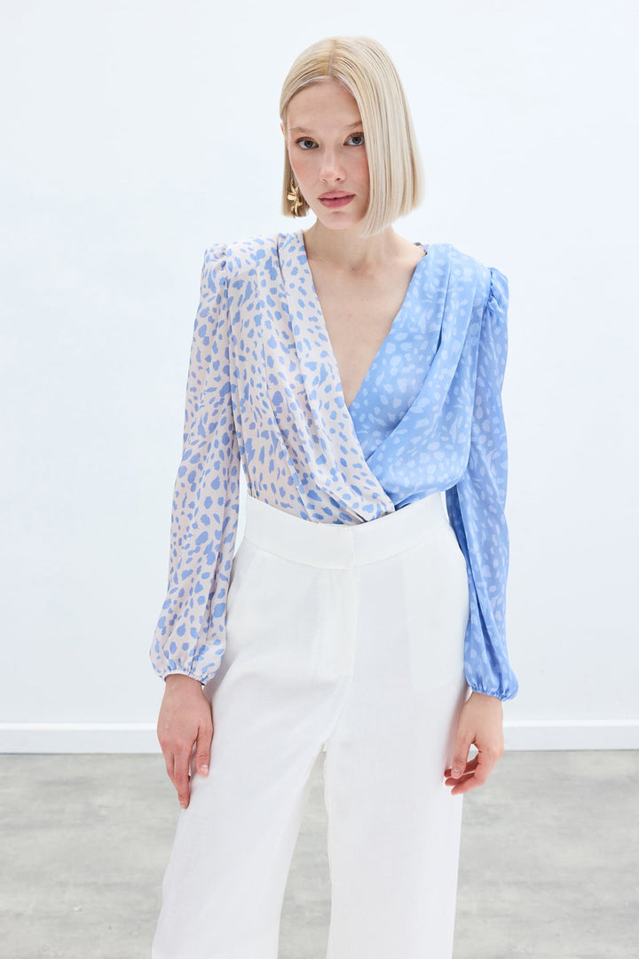 Sateen Body Croisé à Motifs - bebeBleu Écru