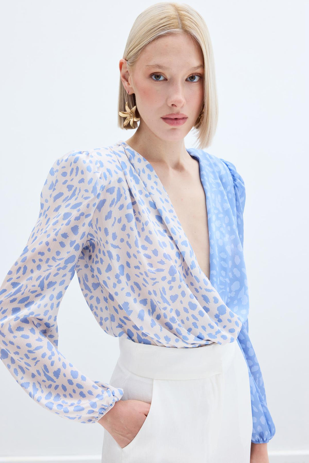 Sateen Body Croisé à Motifs - bebeBleu Écru