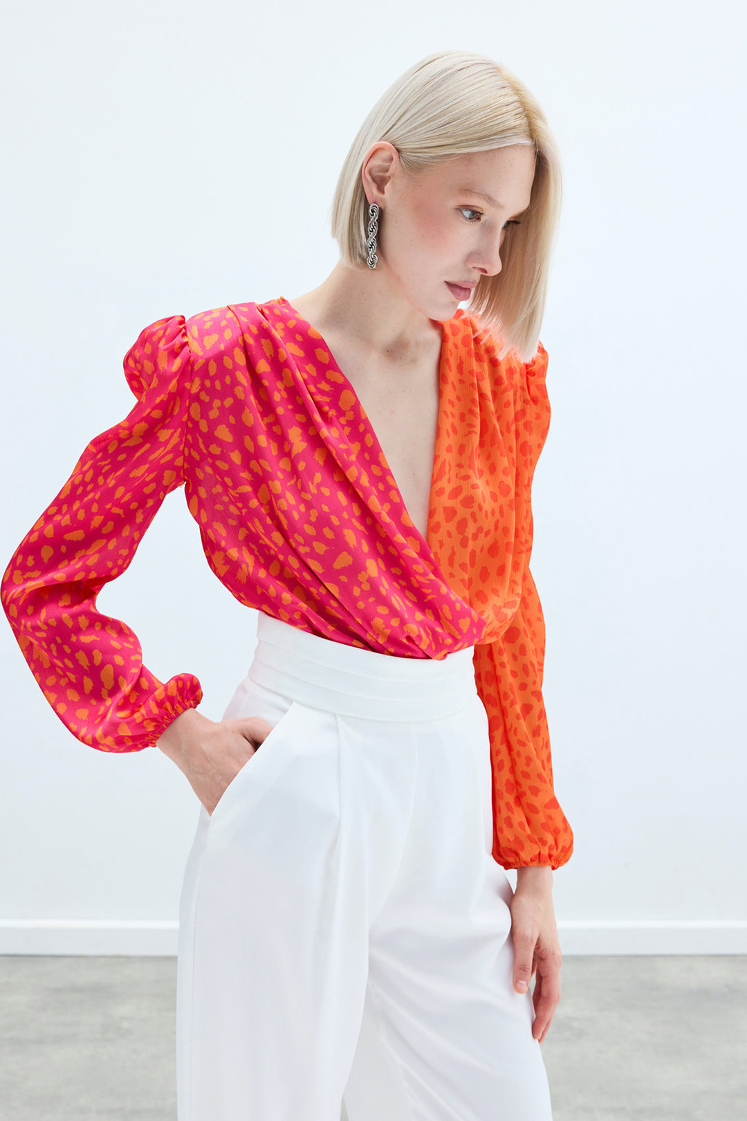 Sateen Body à motifs croisés - oranj-Fuchsia