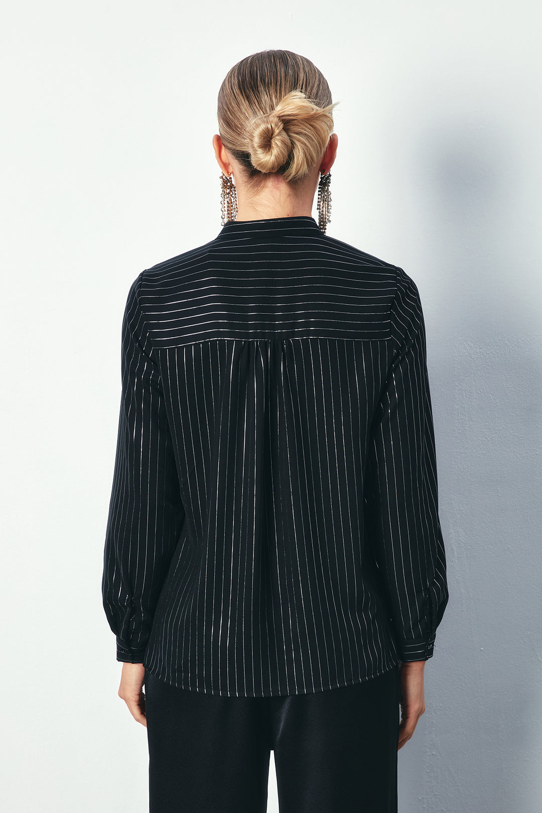 Sateen Blouse Rayée Brillante Croisée - Noir
