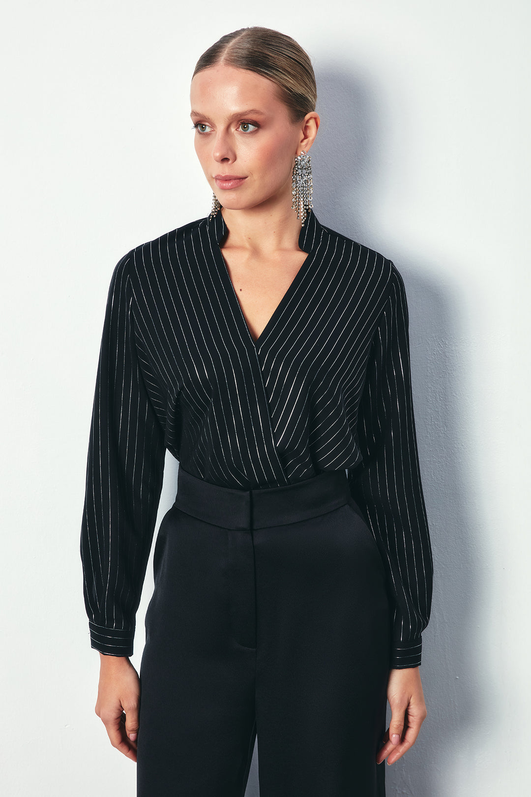 Sateen Blouse Rayée Brillante Croisée - Noir